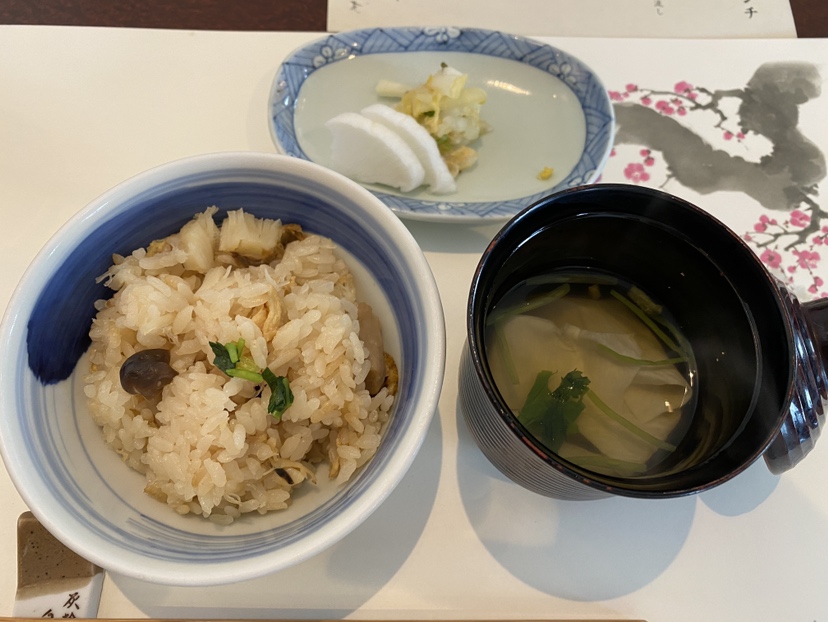 ・湯葉吸物
・桜海老と筍の炊き込み御飯
・香の物